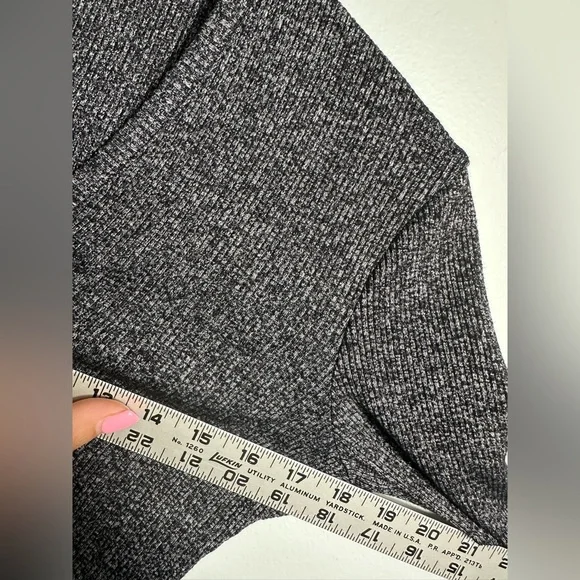 AGOLDE Tavi Mélange Rib Knit  V Neck Sexy  Bodysuit Size Medium - Picture 10 of 13